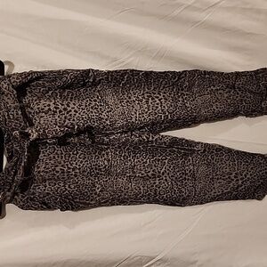 REWASH CROP PANTS SIZE LARGE ANINAL PRINT